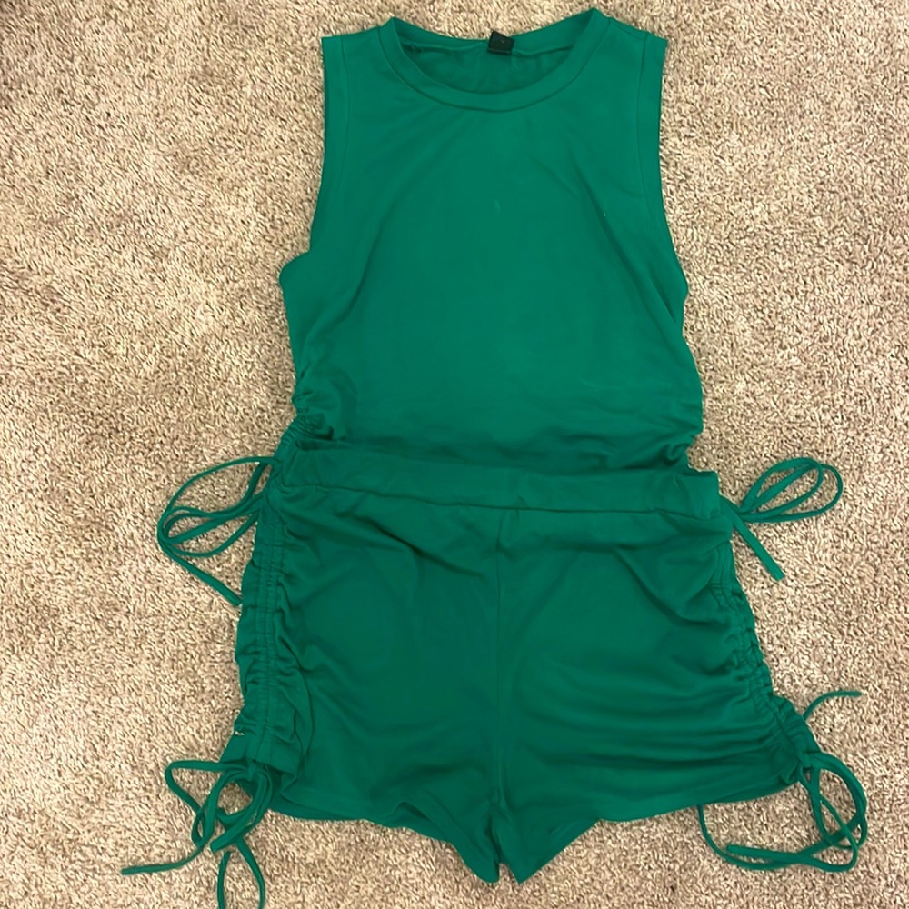 Green 2 pc